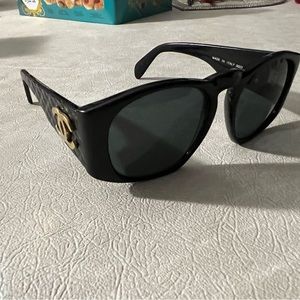 Chanel sunglasses 😎